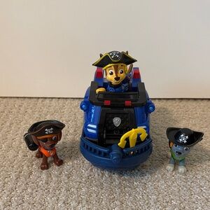 Paw Patrol Pirate Chase Boat w Pirate Figures
